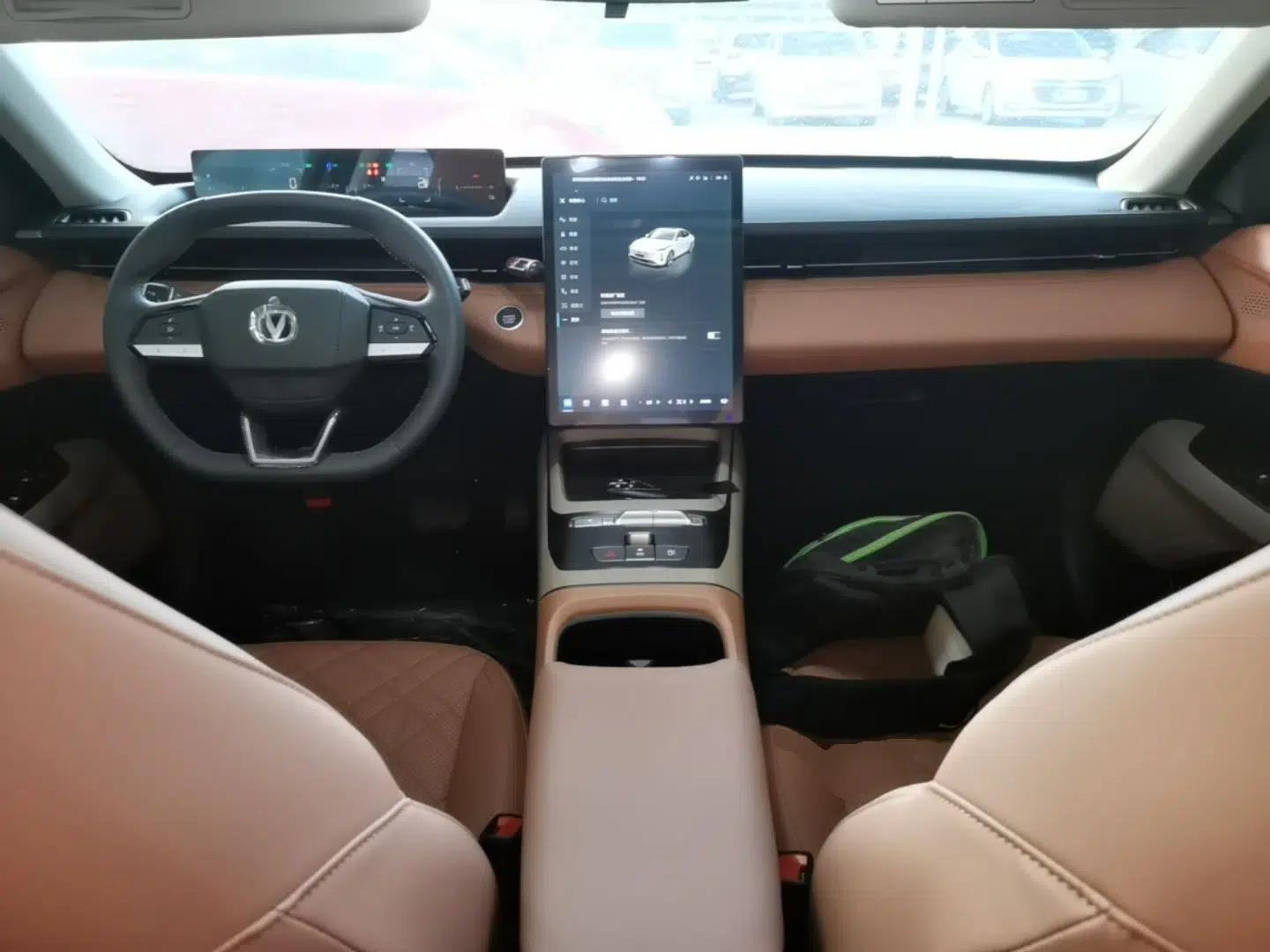 CHANGAN Eado PHEV 2025 Smart New Blue Whale 145KM Battleship Edition — миниатюра 17