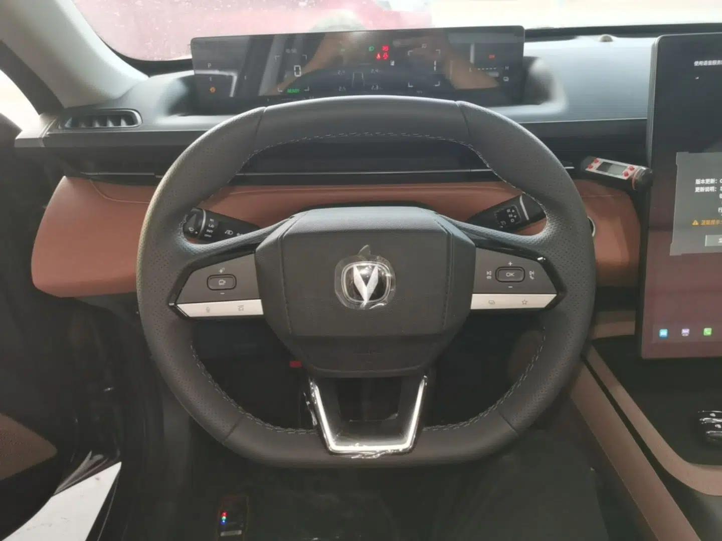 CHANGAN Eado PHEV 2025 Smart New Blue Whale 145KM Battleship Edition — миниатюра 18
