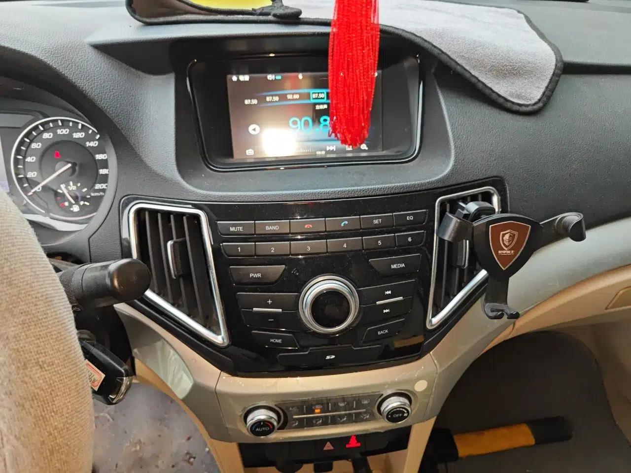 Great Wall C30 2015 Classic Edition 1.5L Manual Enjoyment Model — миниатюра 13