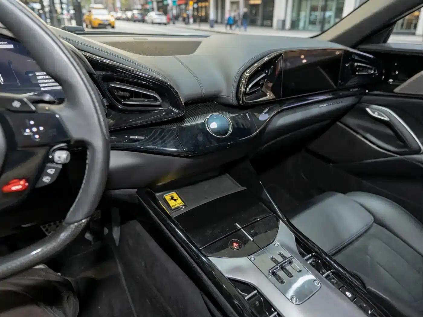 2023 Purosangue 6.5L V12 — миниатюра 6