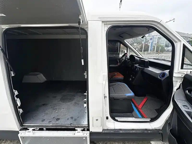 Zhilan Elf E7 2022 Standard Model 46.36kWh — миниатюра 14