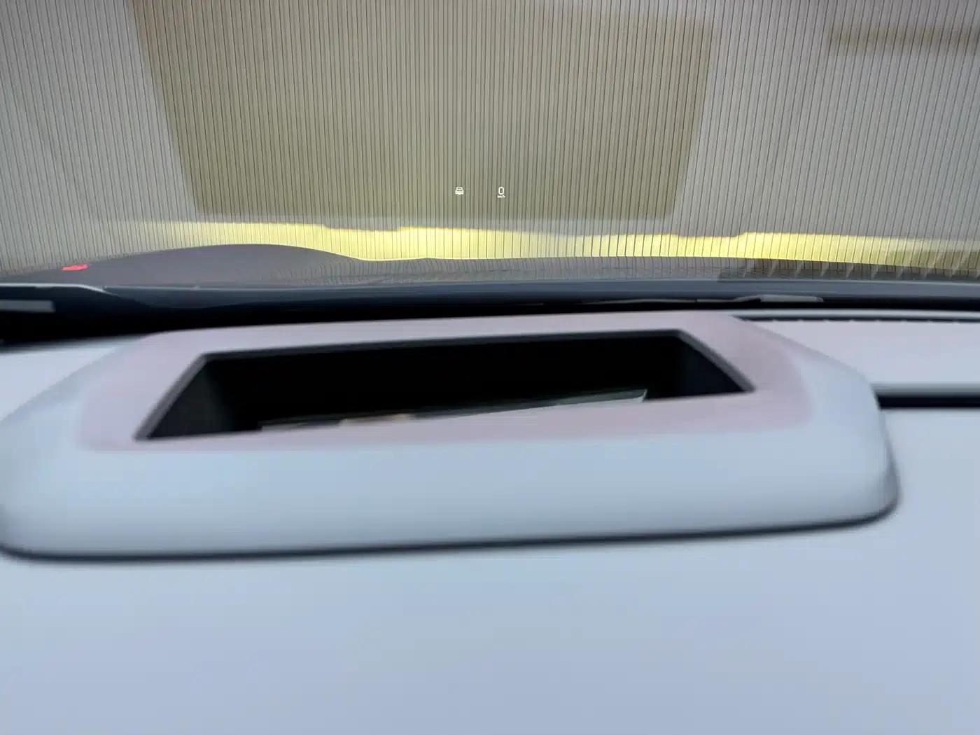 HiPhi Y 2023 560km Elite Edition — миниатюра 12