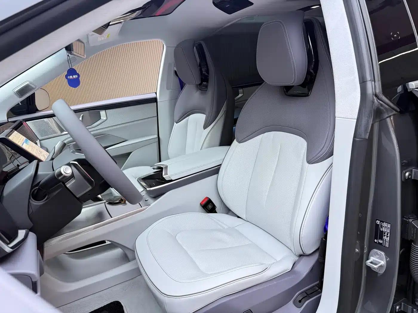 HiPhi Y 2023 560km Elite Edition — миниатюра 8