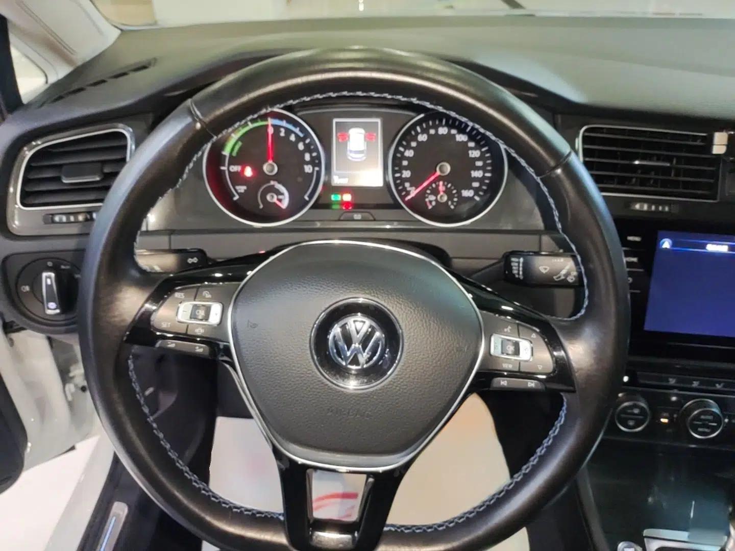 Volkswagen Golf Pure Electric 2020 Chari — миниатюра 13
