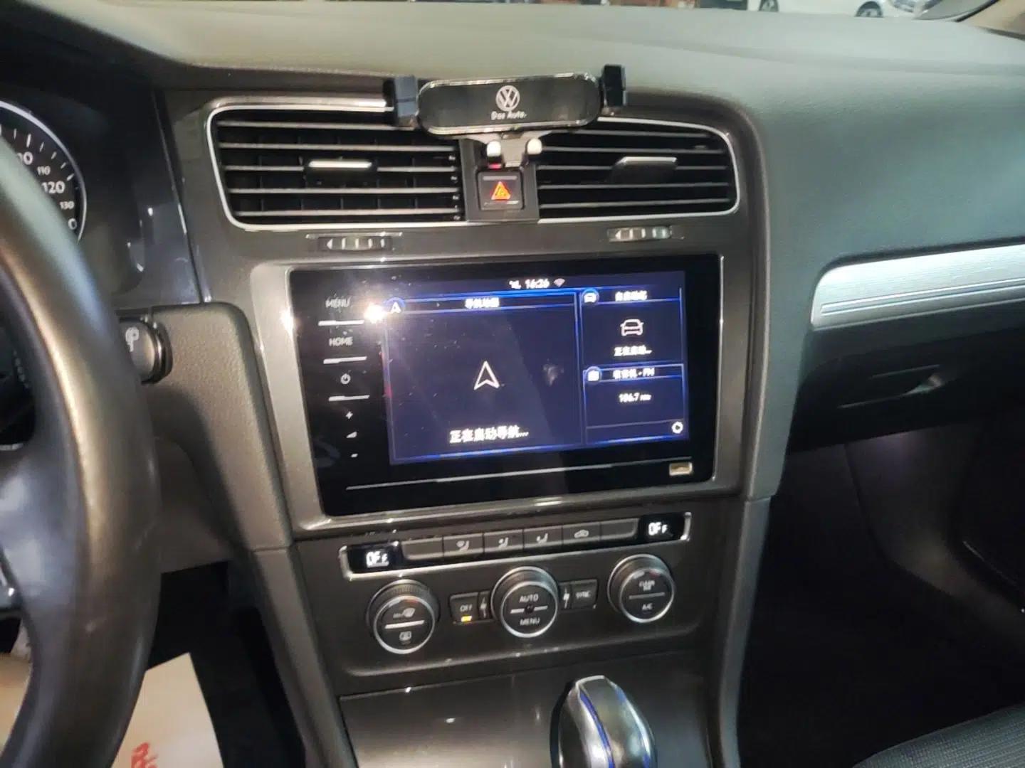 Volkswagen Golf Pure Electric 2020 Chari — миниатюра 15