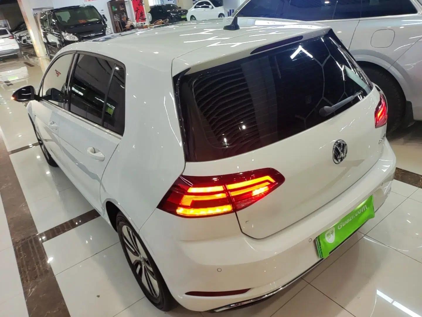 Volkswagen Golf Pure Electric 2020 Chari — миниатюра 4