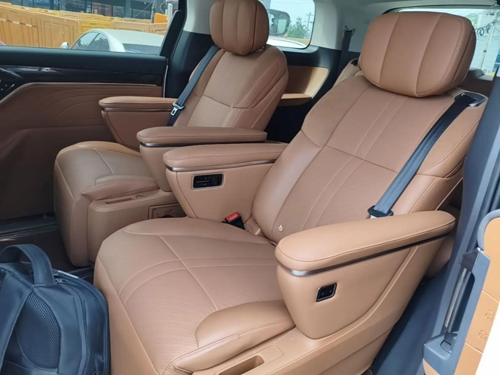 SAIC MAXUS Dajia 9 2024 Super Hybrid Long-Range Prairie Edition 7-Seater — миниатюра 25