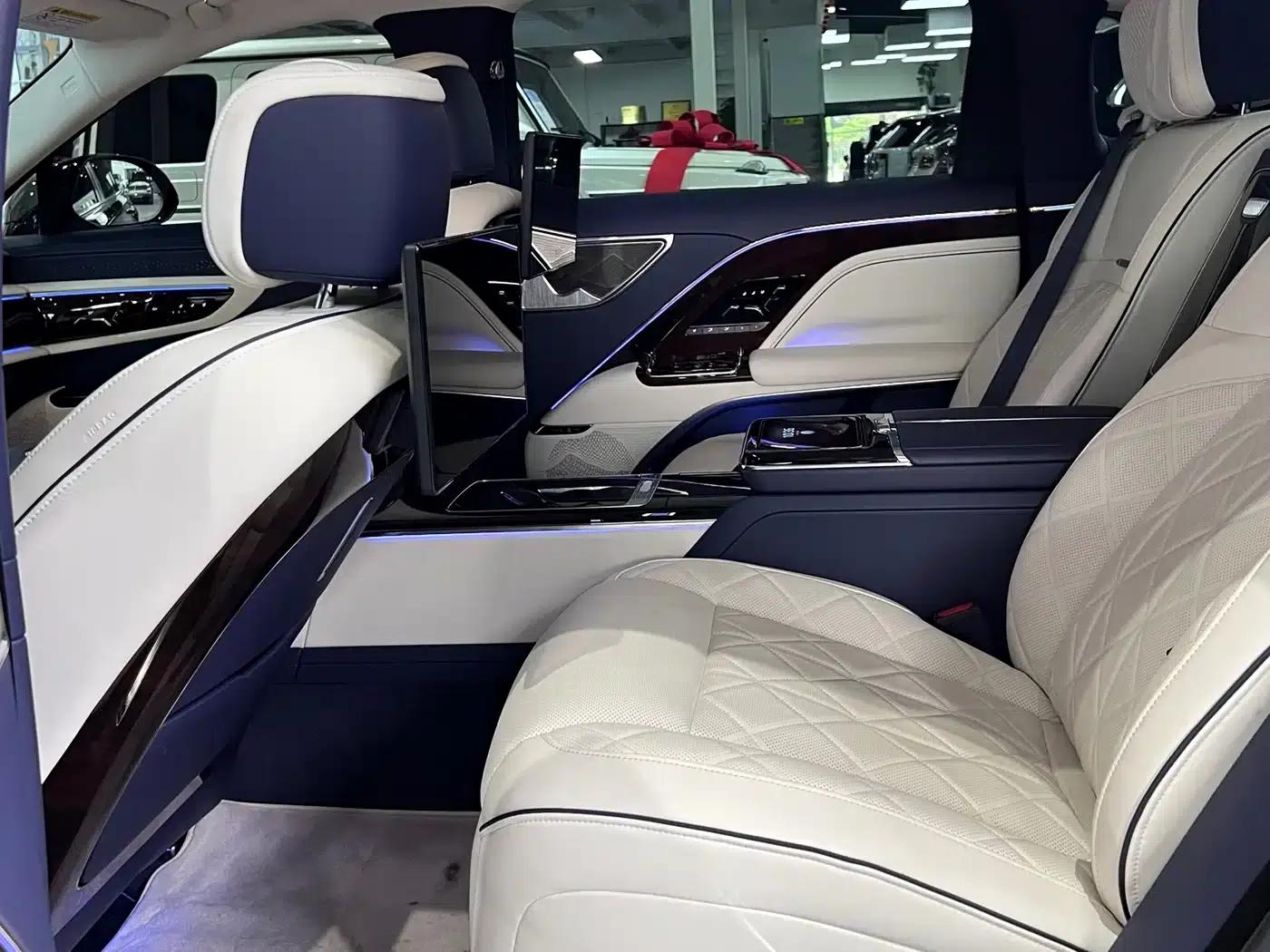 Hongqi Golden Sunflower Elegant 2024 Model 4.0T V8 — миниатюра 22