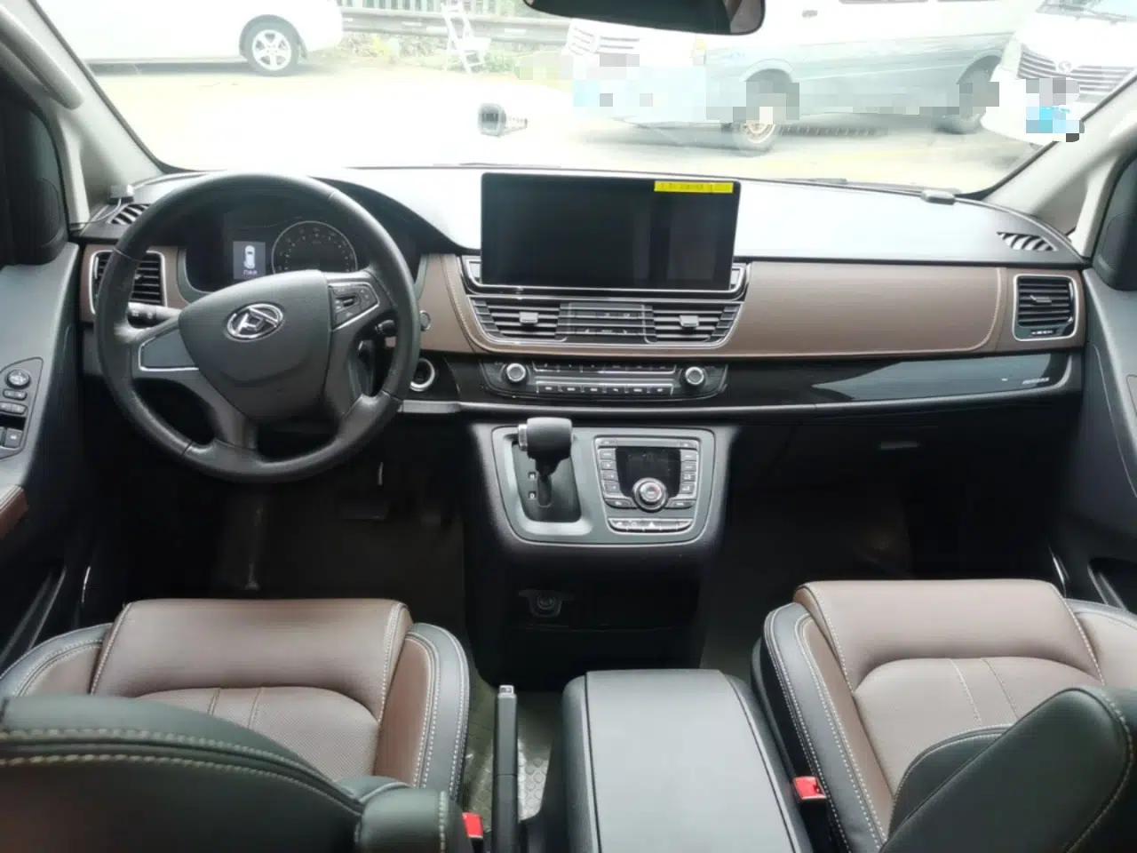 SAIC MAXUS EG10 2021 Pure Electric Luxury Executive Edition — миниатюра 17