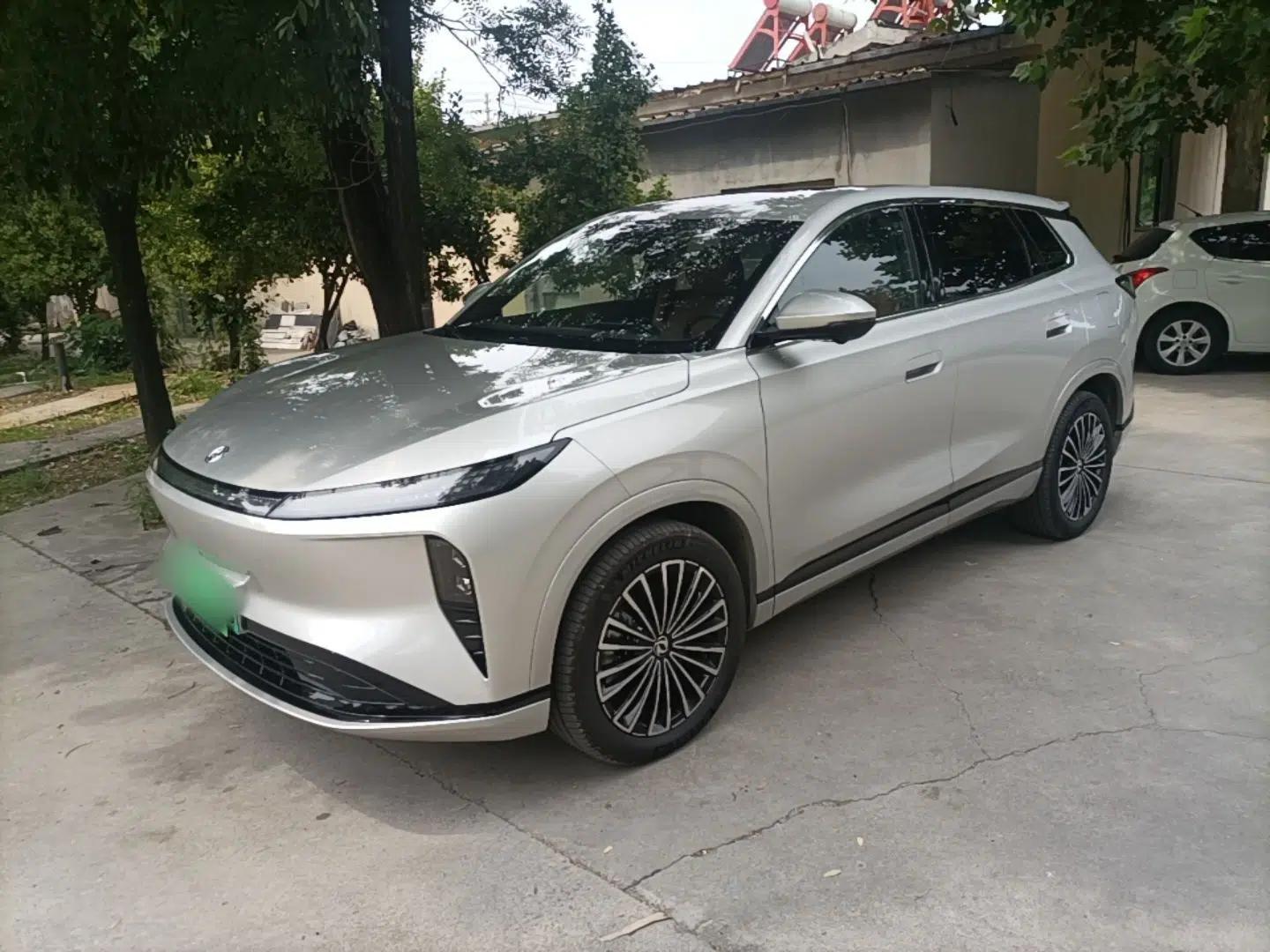 Dongfeng Aeolus L8 2025 Model 185KM Dream Edition — миниатюра 1