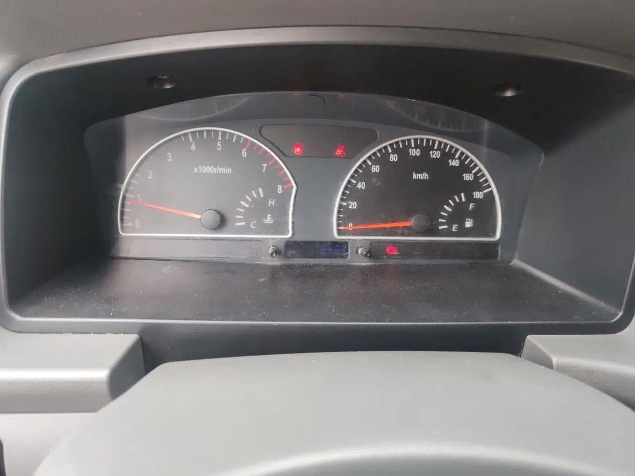 Dongfeng Shuaike 2011 1.6L Manual Comfort 7-Seater — миниатюра 11
