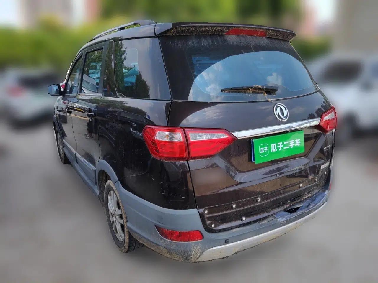 Dongfeng Fengon 370 2016 1.5L Manual Elite Home Edition 7-Seater — миниатюра 4