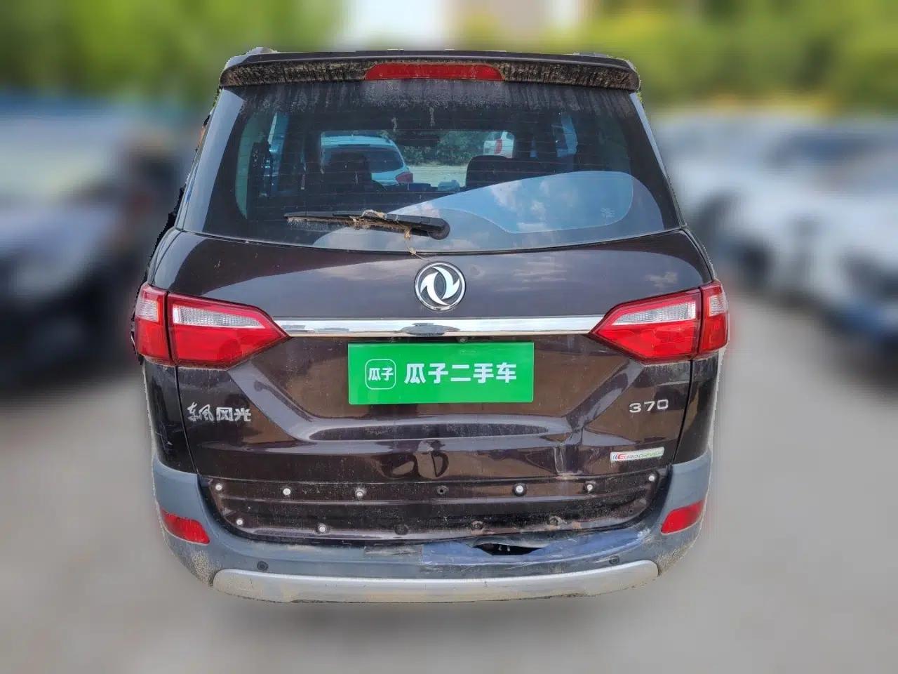 Dongfeng Fengon 370 2016 1.5L Manual Elite Home Edition 7-Seater — миниатюра 5