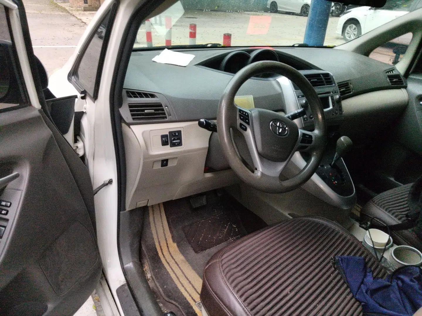 Toyota Verso 2011 180E CVT Elite Edition — миниатюра 16