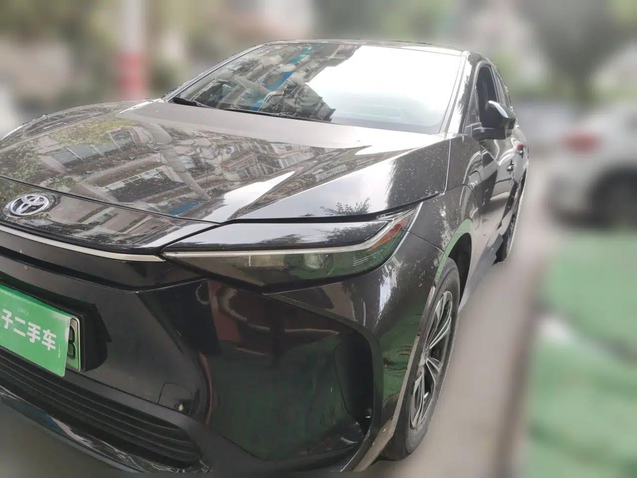 Toyota BZ 4X 2024 615 AIR Edition — миниатюра 1