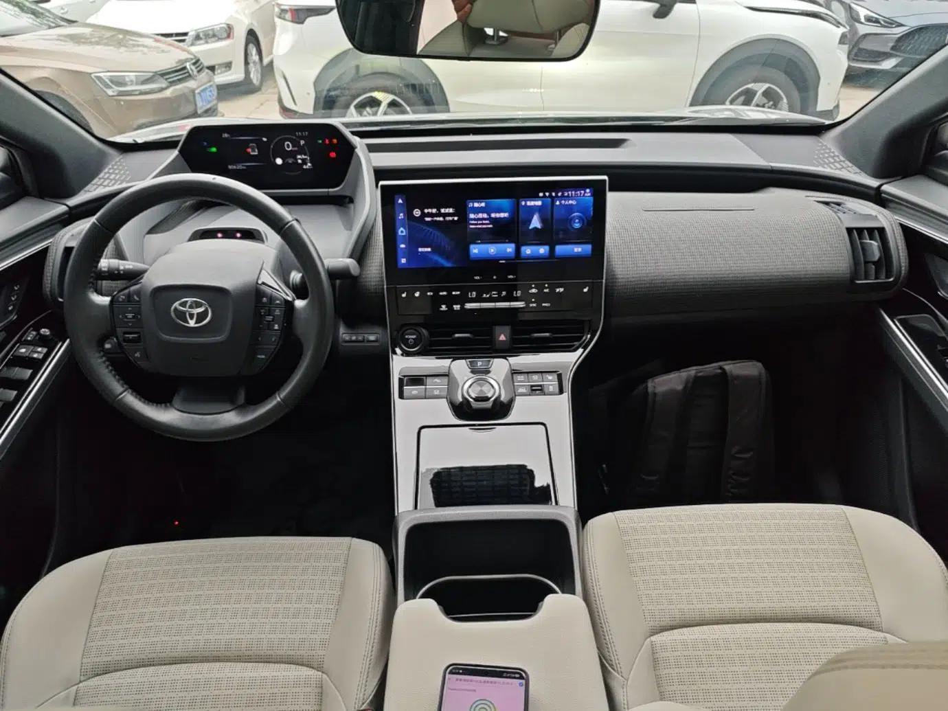 Toyota FAW bZ4X 2022 Four-Wheel-Drive High-Performance PRO Edition — миниатюра 12