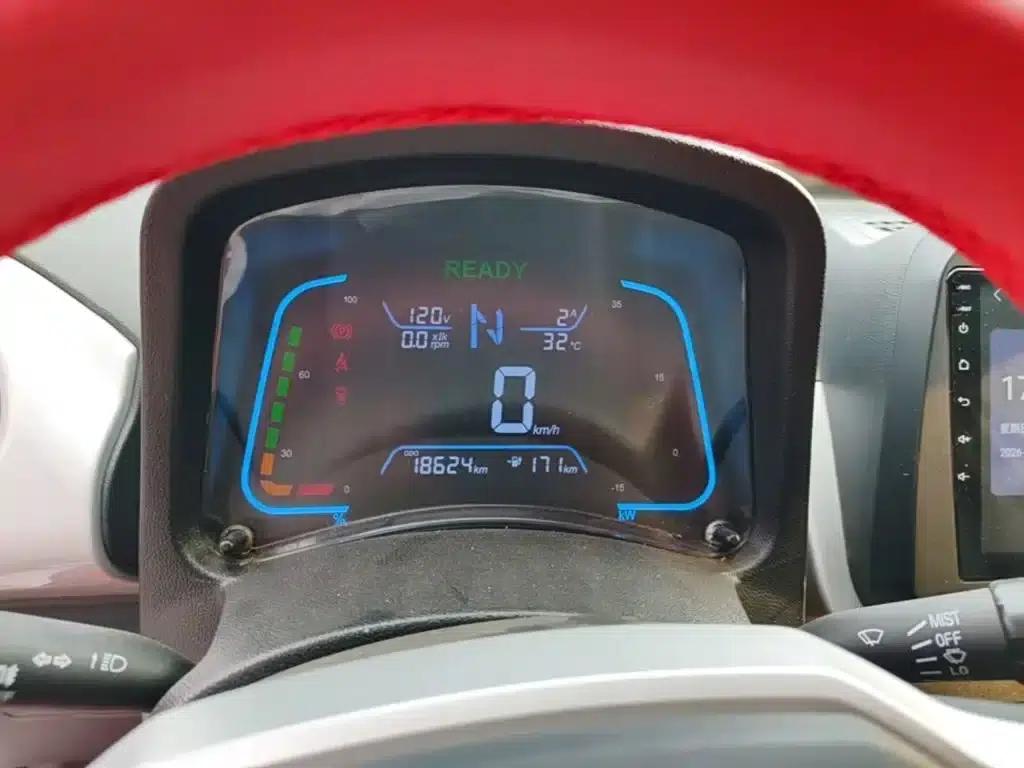 Yizhi EV2 2023 Auspicious Edition 201km Comfort Model — миниатюра 12