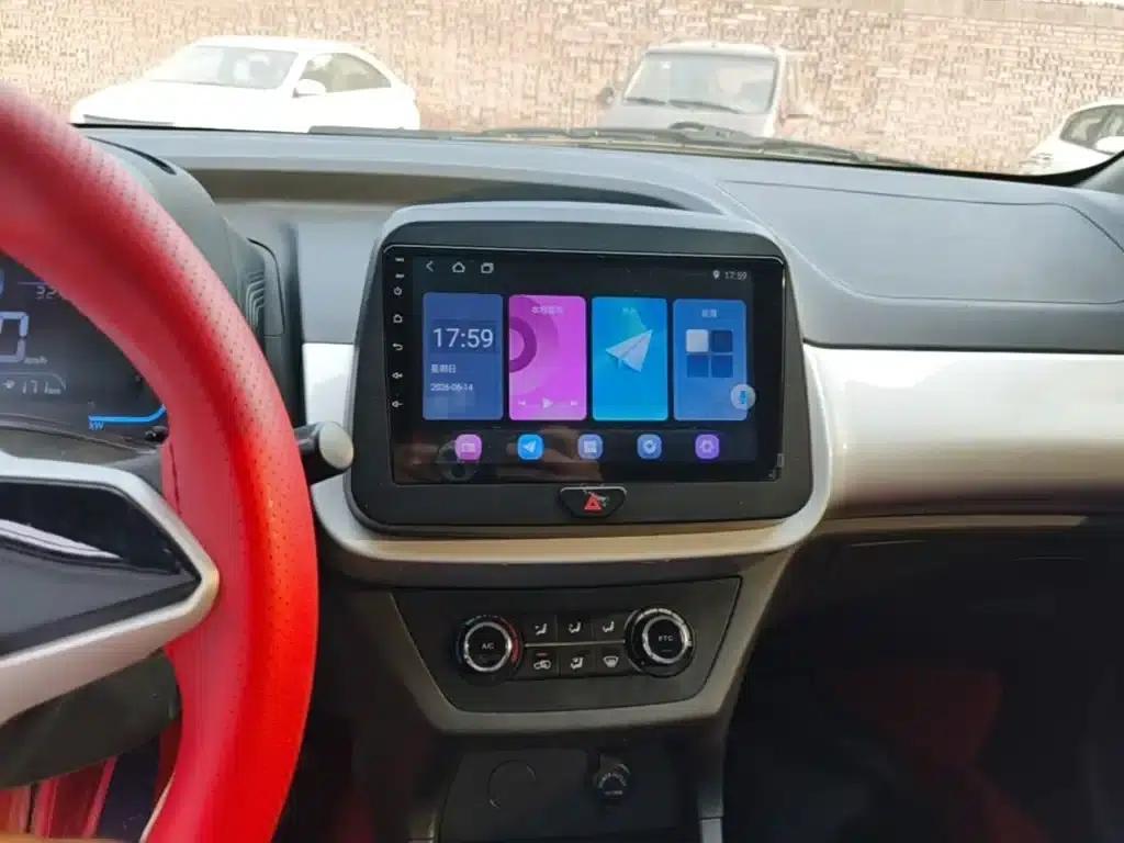 Yizhi EV2 2023 Auspicious Edition 201km Comfort Model — миниатюра 13