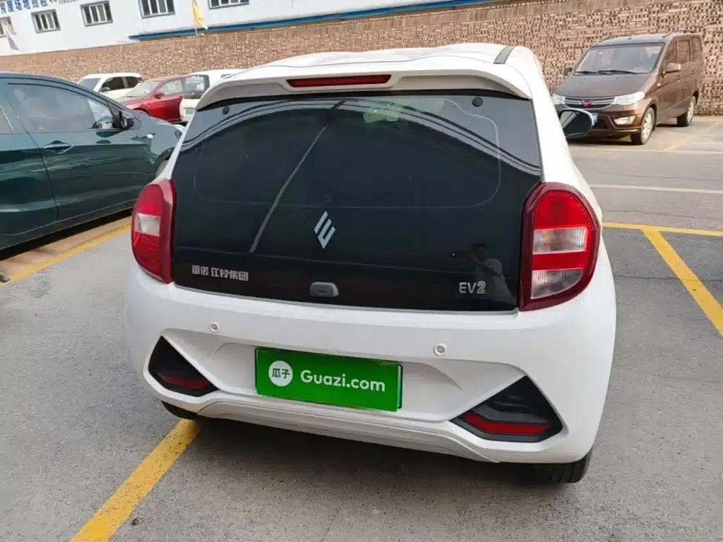 Yizhi EV2 2023 Auspicious Edition 201km Comfort Model — миниатюра 6