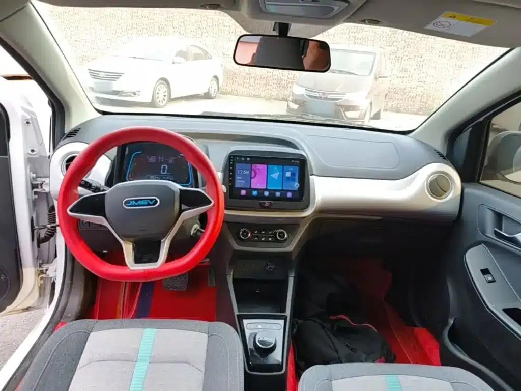 Yizhi EV2 2023 Auspicious Edition 201km Comfort Model — миниатюра 10