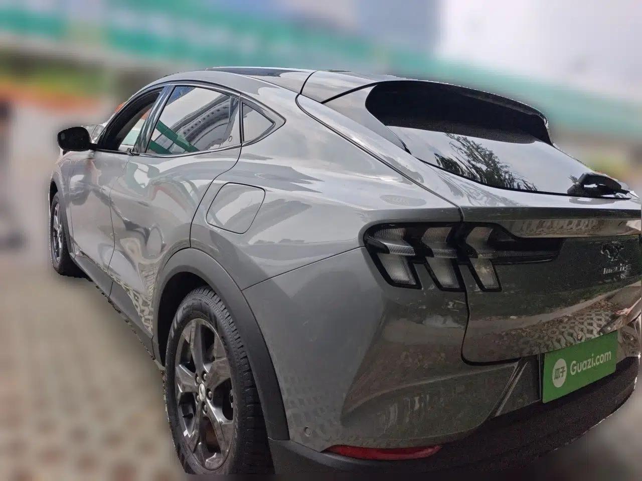Ford Mustang Mach-E 2021 Leap Edition Rear-Drive Version (Standard Range) — миниатюра 4
