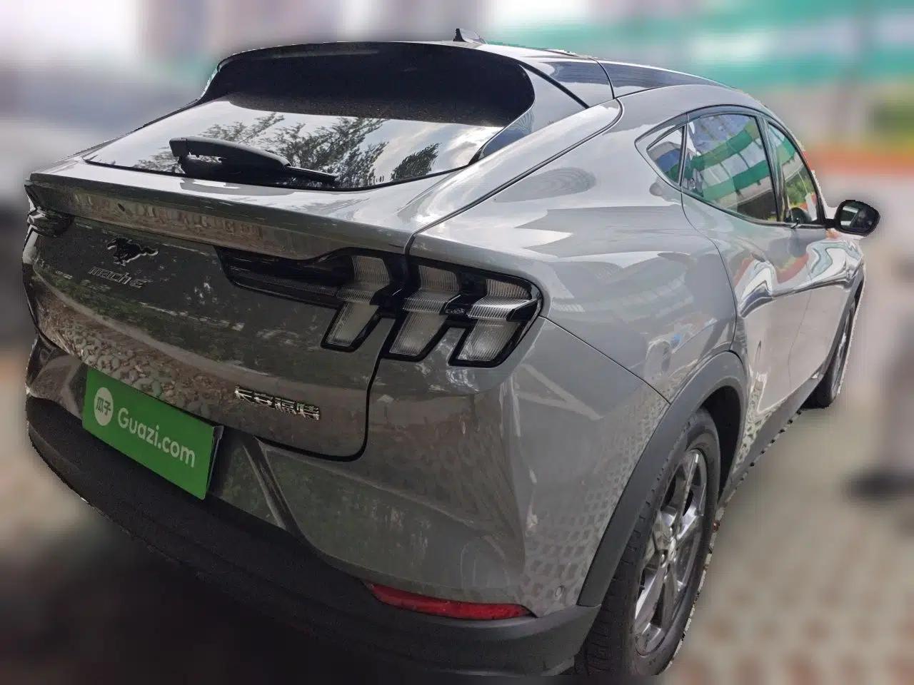 Ford Mustang Mach-E 2021 Leap Edition Rear-Drive Version (Standard Range) — миниатюра 6