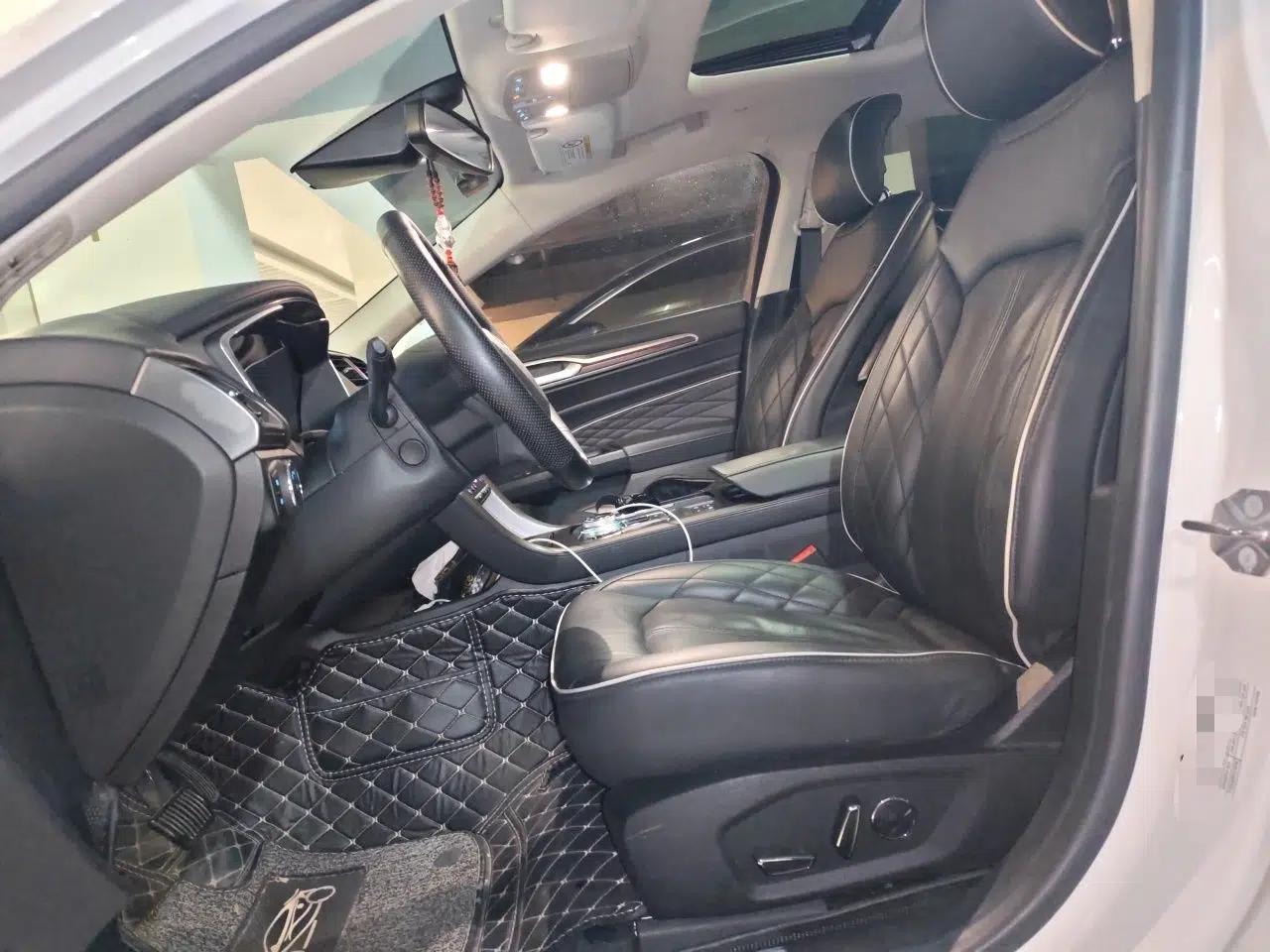 Ford Mondeo New Energy 2018 2.0 PHEV ZhiZun Flagship Version — миниатюра 15