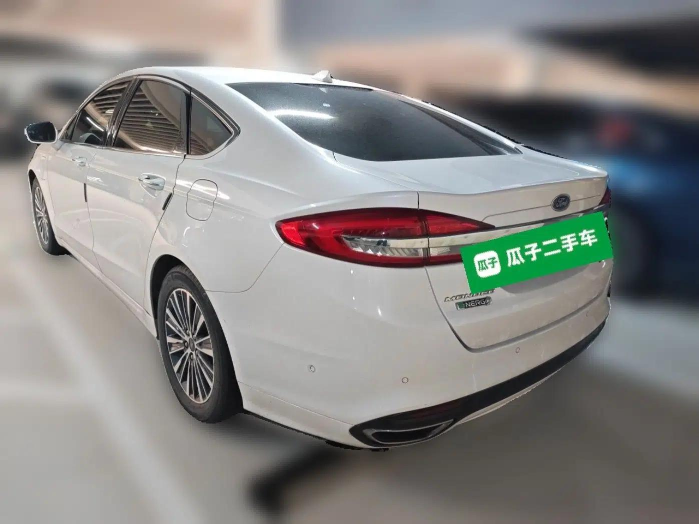 Ford Mondeo New Energy 2018 2.0 PHEV ZhiZun Flagship Version — миниатюра 4