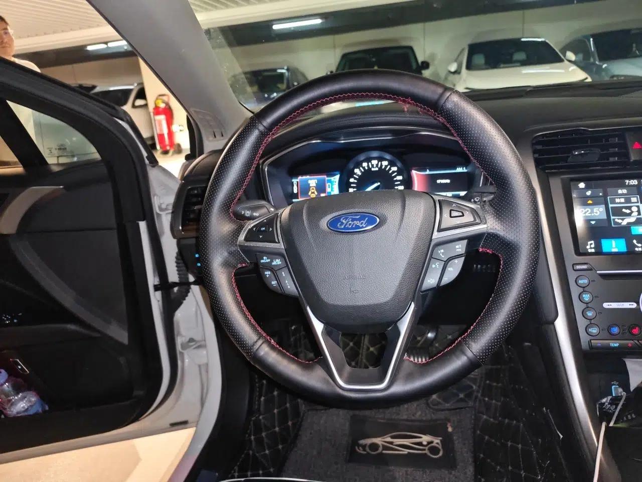 Ford Mondeo New Energy 2018 2.0 PHEV ZhiZun Flagship Version — миниатюра 10