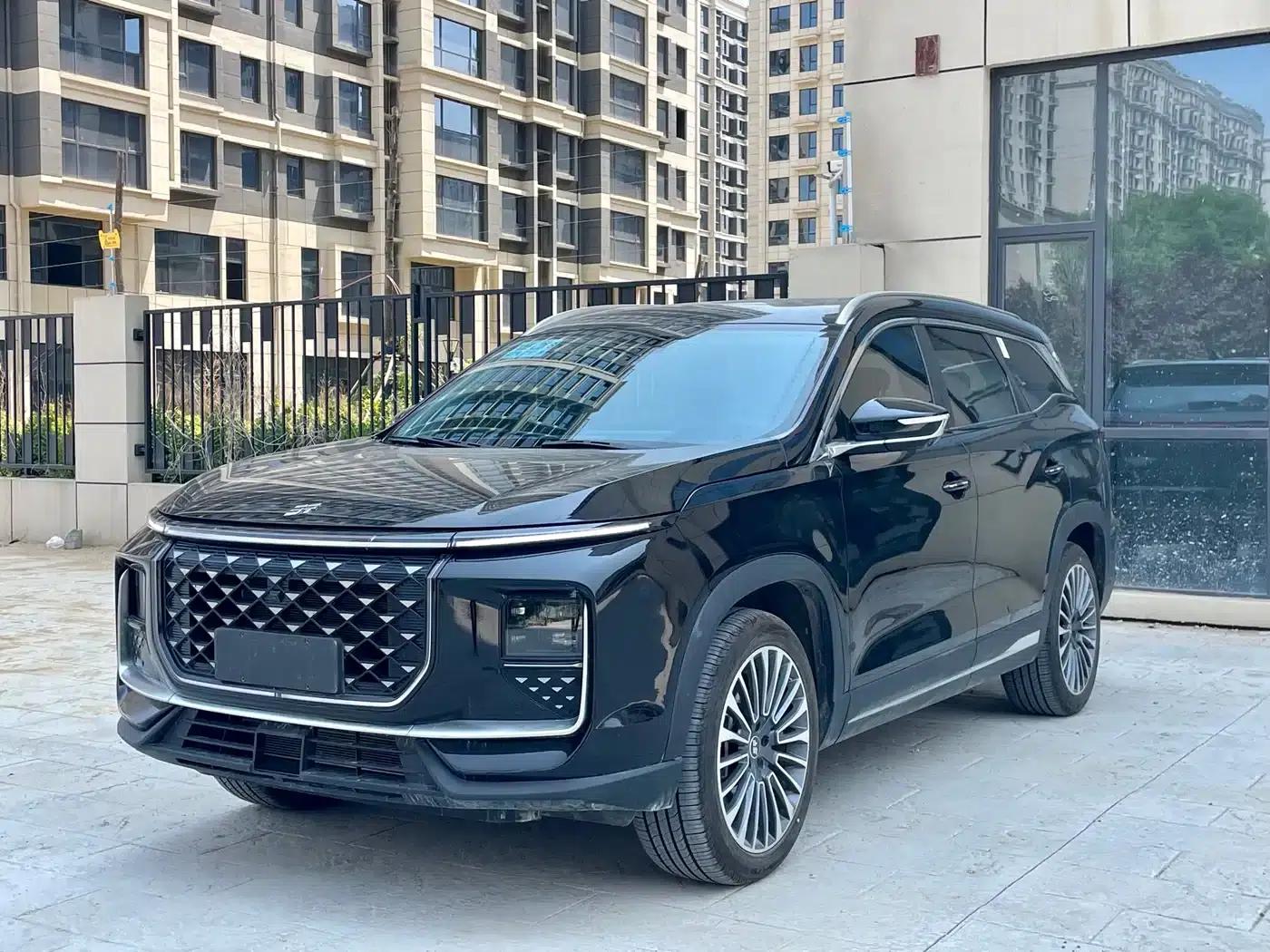 Jetour Mountain & Sea L9 2024 1.5TD 2DHT Executive Edition 7-seater — миниатюра 1