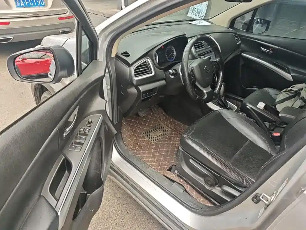 2015 Vitara 1.6L CVT 4WD Elite — миниатюра 16