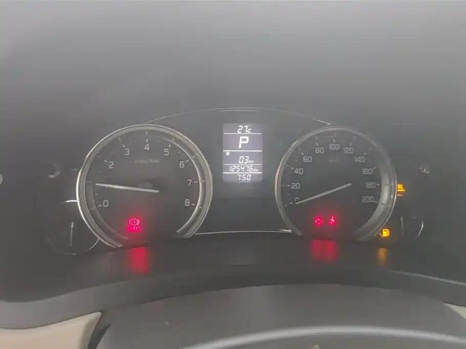 Ciaz 2015 1.6L Automatic Comfort Edition — миниатюра 14