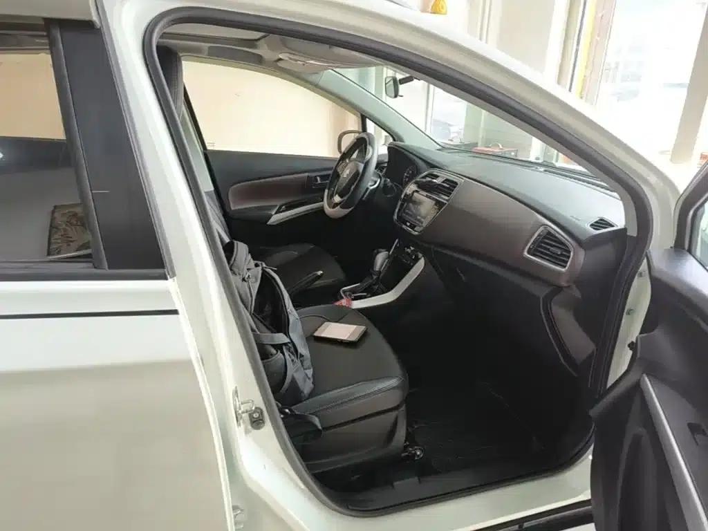 Xiaotu 2017 1.6L CVT 2WD Urban Progressive Edition — миниатюра 25