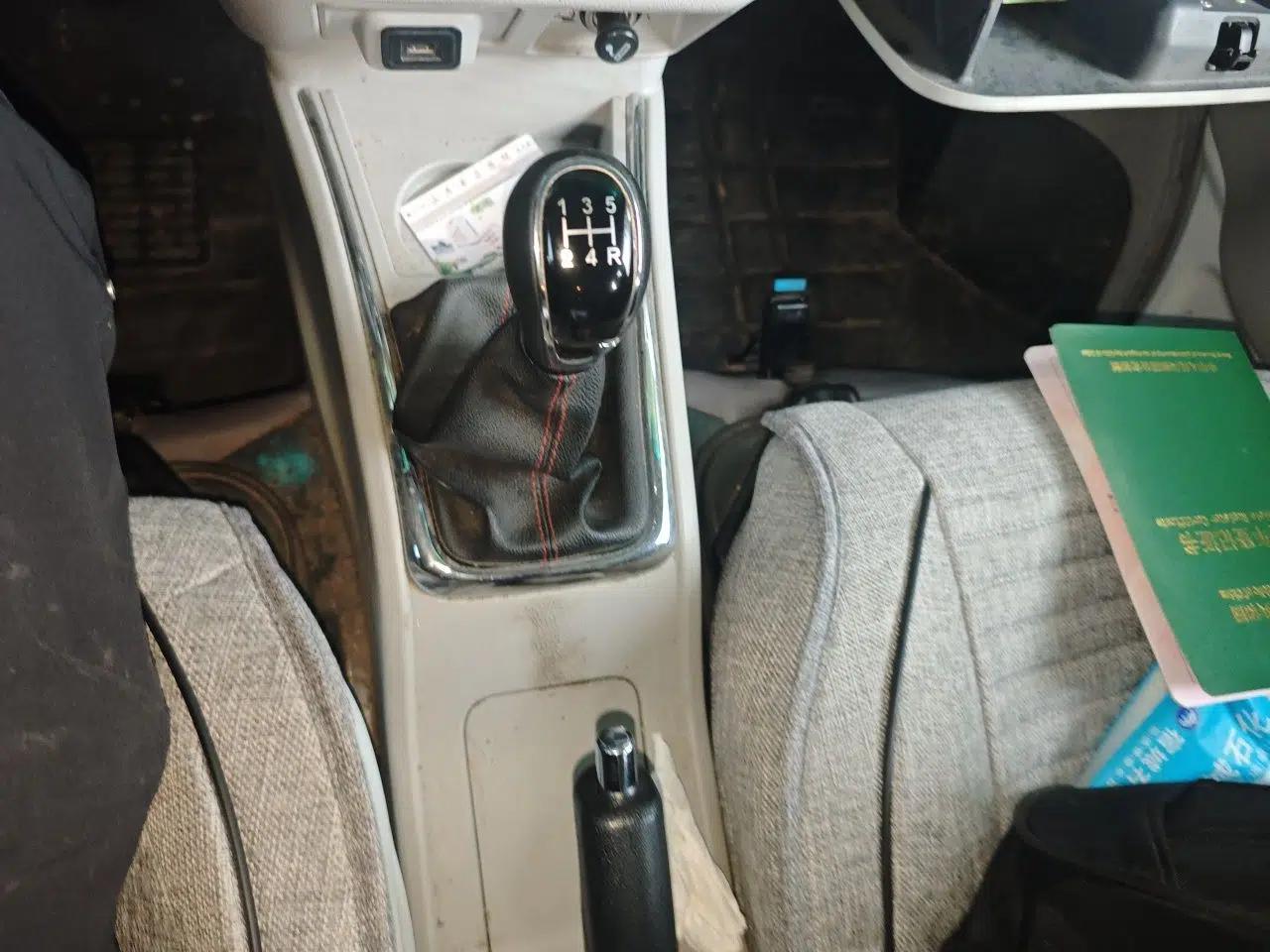 Jinbei New Hiace S 2019 1.5L Van Wealth Edition China VI SWC15M — миниатюра 14