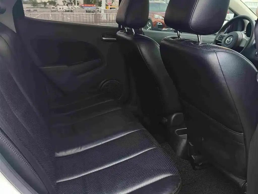 Mazda2 2012 Hatchback Dynamic 1.5L Automatic Value Edition — миниатюра 11