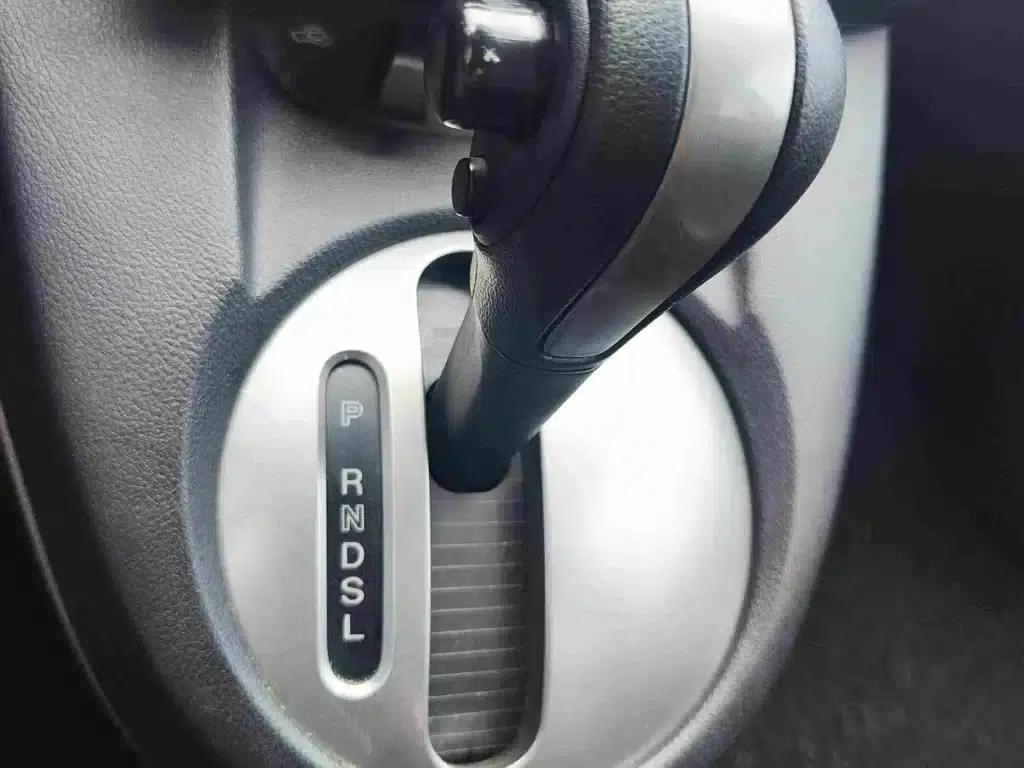 Mazda2 2012 Hatchback Dynamic 1.5L Automatic Value Edition — миниатюра 17