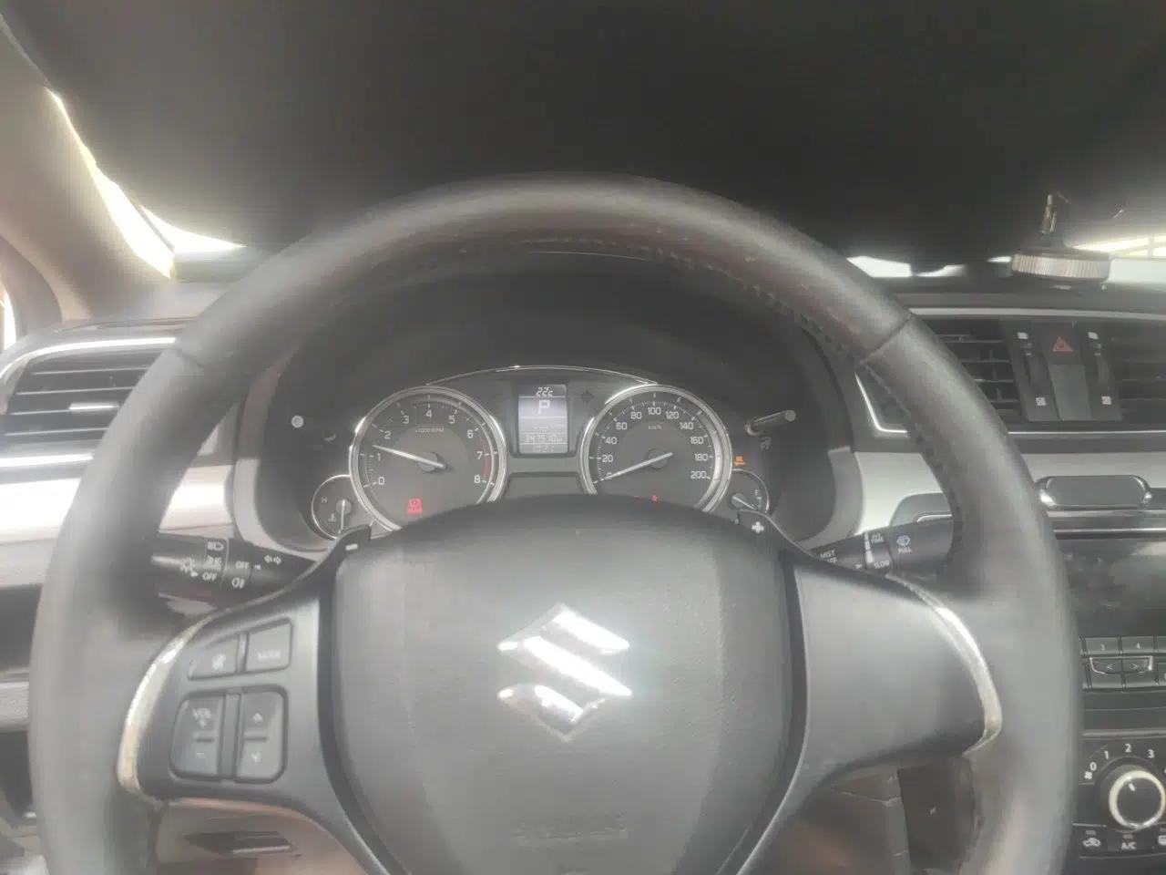 Suzuki Alivio 2015 1.6L Automatic Enjoyment Model — миниатюра 11