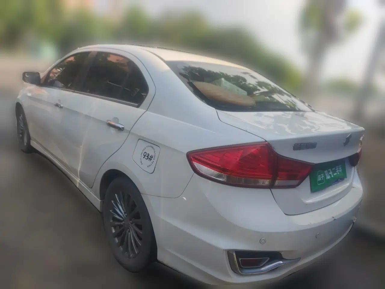 Suzuki Alivio 2015 1.6L Automatic Enjoyment Model — миниатюра 4
