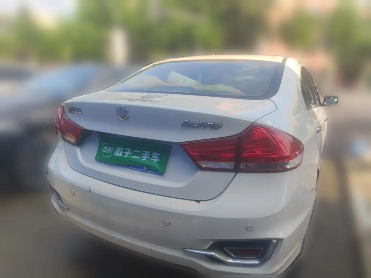 Suzuki Alivio 2015 1.6L Automatic Enjoyment Model — миниатюра 5