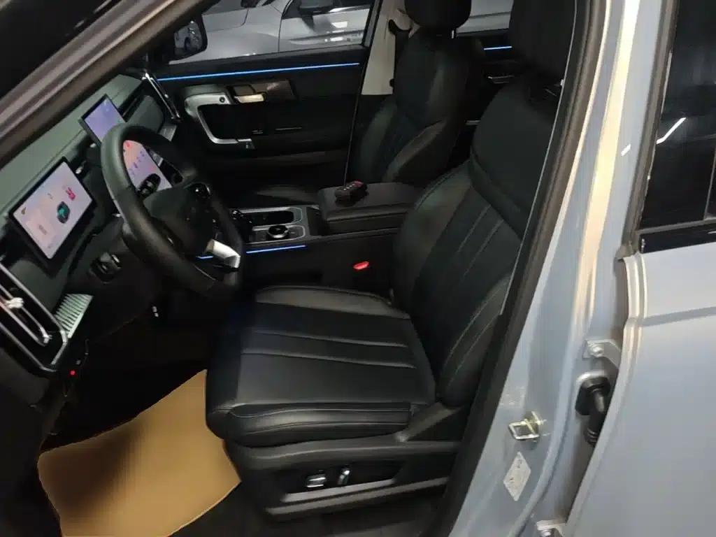 Explore 06 2023 Urban Edition 1.6T 2WD Luxury — миниатюра 15