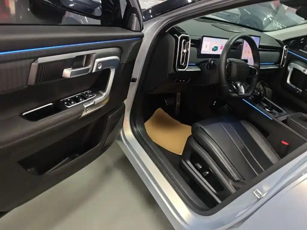 Explore 06 2023 Urban Edition 1.6T 2WD Luxury — миниатюра 16