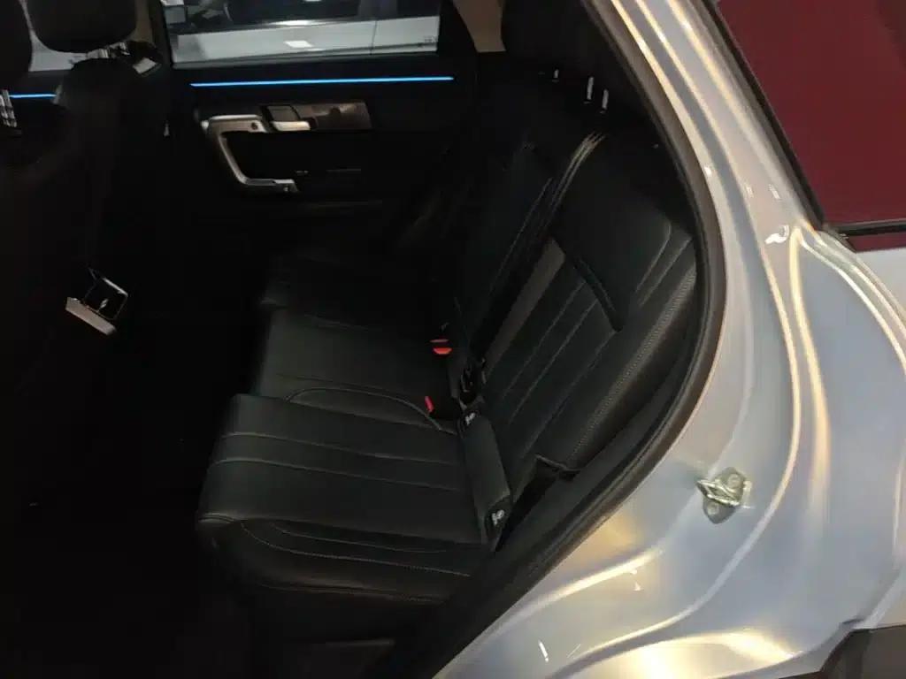 Explore 06 2023 Urban Edition 1.6T 2WD Luxury — миниатюра 17