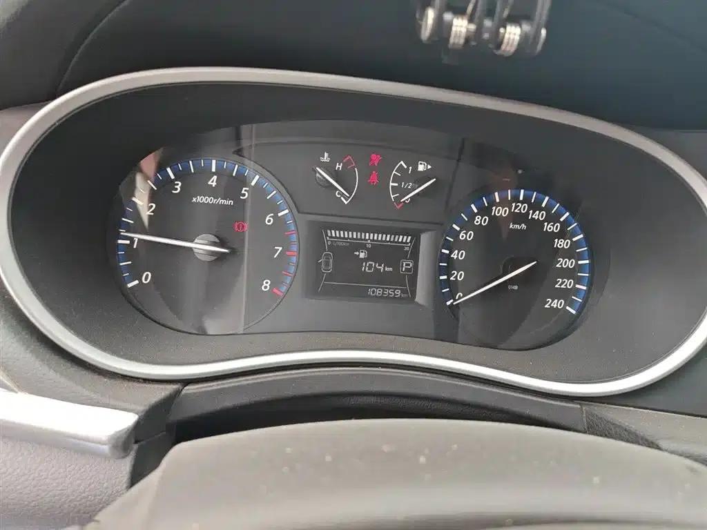 Venucia T90 2017 2.0L CVT Smart Edition — миниатюра 12