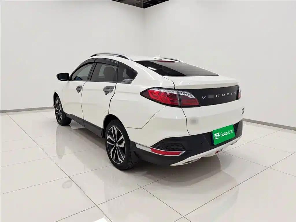 Venucia T90 2017 2.0L CVT Smart Edition — миниатюра 4