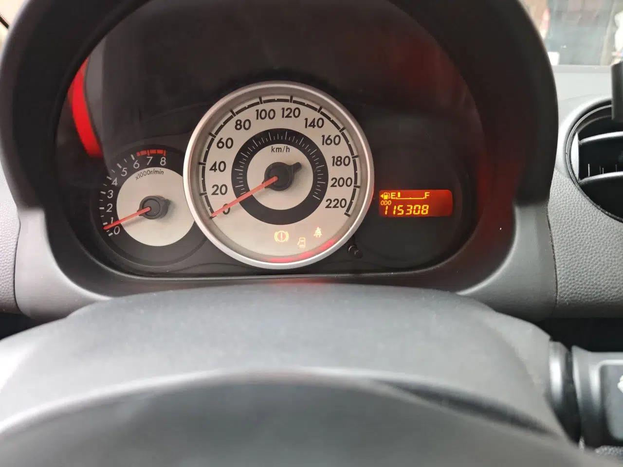 Mazda 2 2011 XuanDong 1.5L Manual Fashion Edition — миниатюра 12
