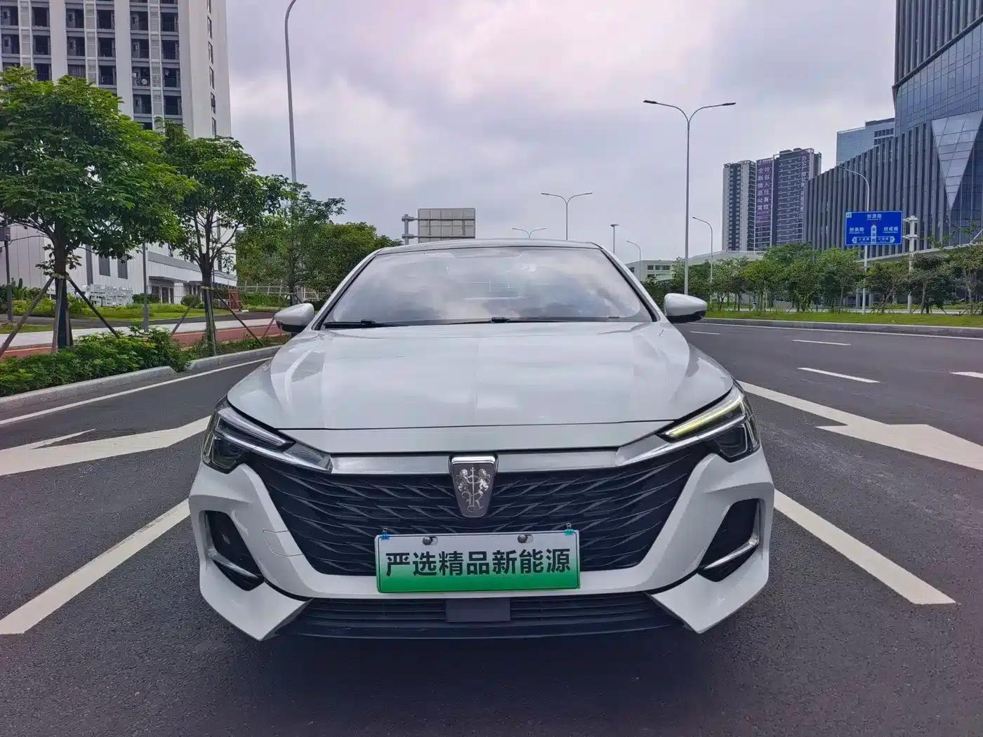 Roewe i6 MAX New Energy 2022 EV 500 Panoramic Sunroof Premium Edition — миниатюра 2