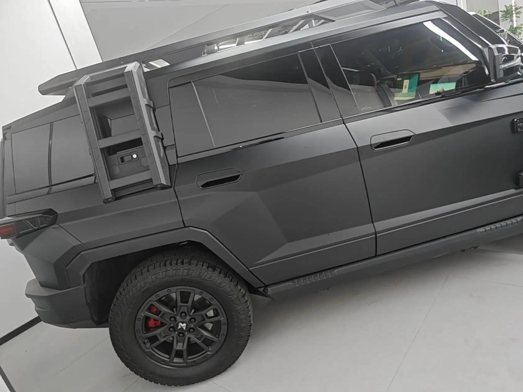 Brave warrior 917 2023 Range-Extended Founder Edition — миниатюра 6