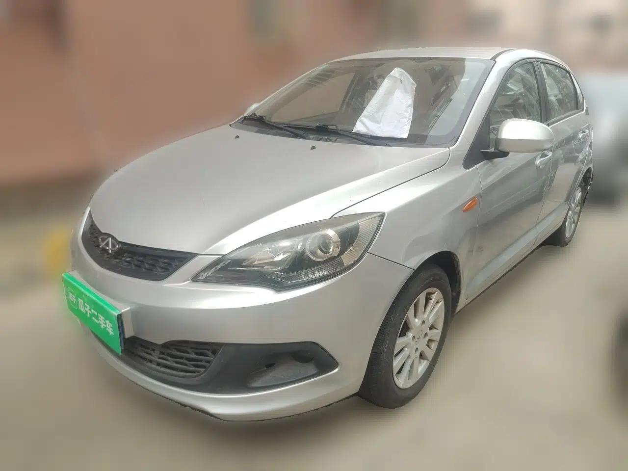 Chery Fengyun 2 2013 Hatchback 1.5L AMT Ruìyì Edition — миниатюра 1