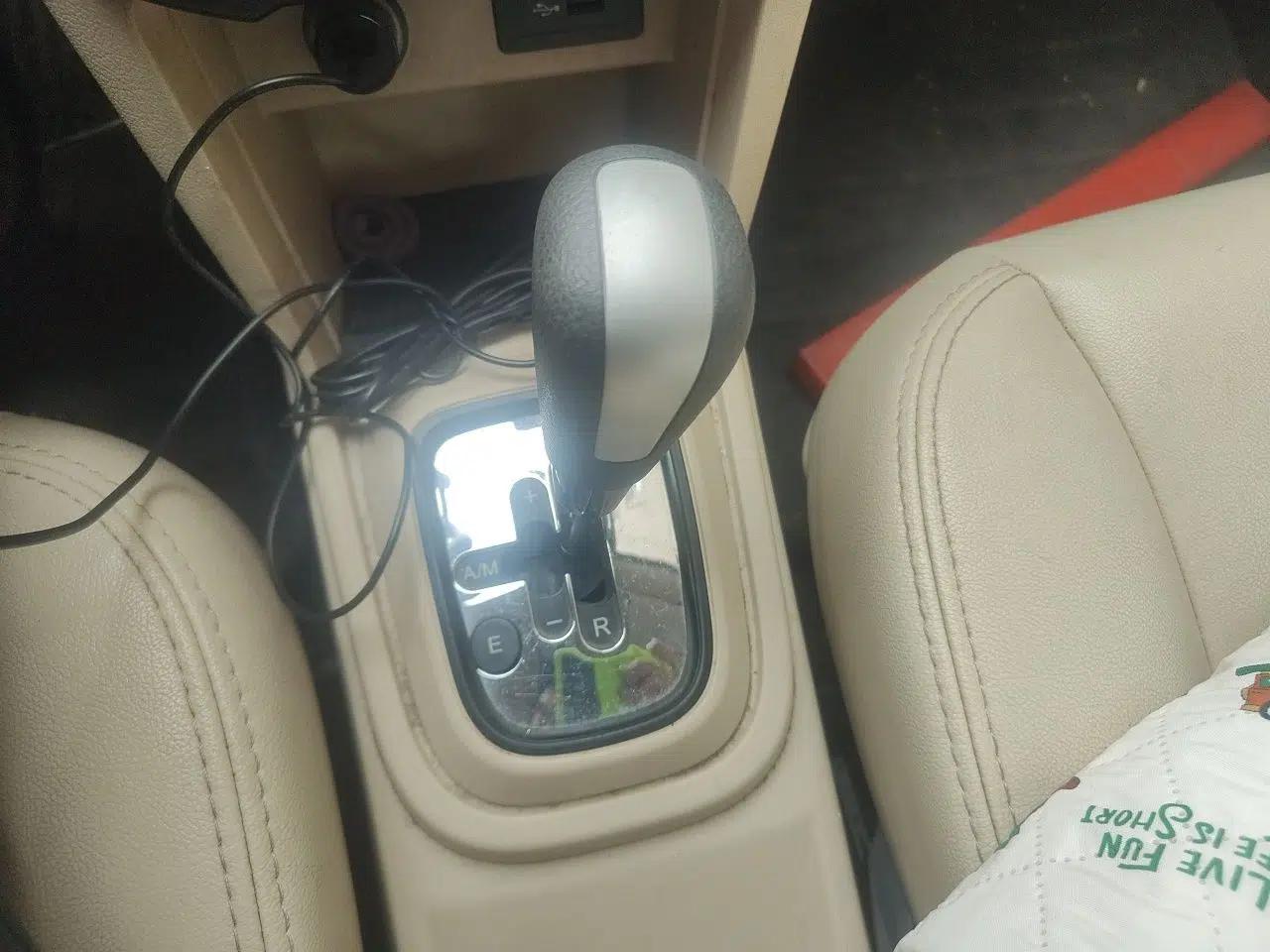 Chery Fengyun 2 2013 Hatchback 1.5L AMT Ruìyì Edition — миниатюра 14