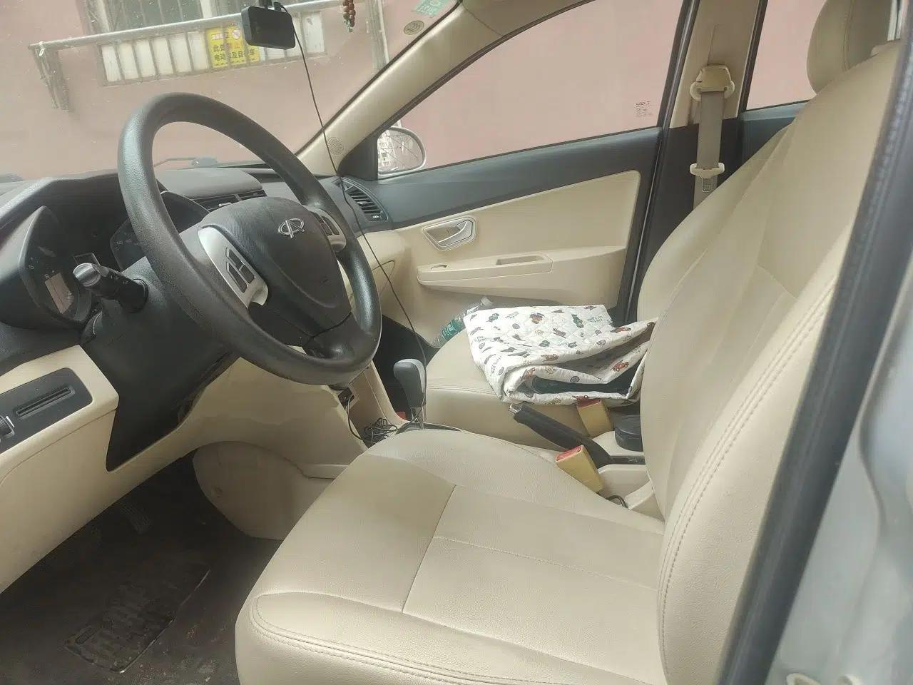 Chery Fengyun 2 2013 Hatchback 1.5L AMT Ruìyì Edition — миниатюра 15